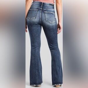 Buckle Black Women’s Flare Jean